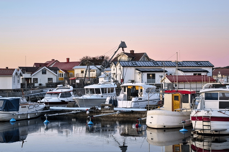 Fiskebåtar, Kajkanten, Vrångö, advent